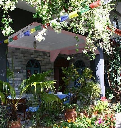 Sacred Valley Inn Pokhara Ngoại thất bức ảnh