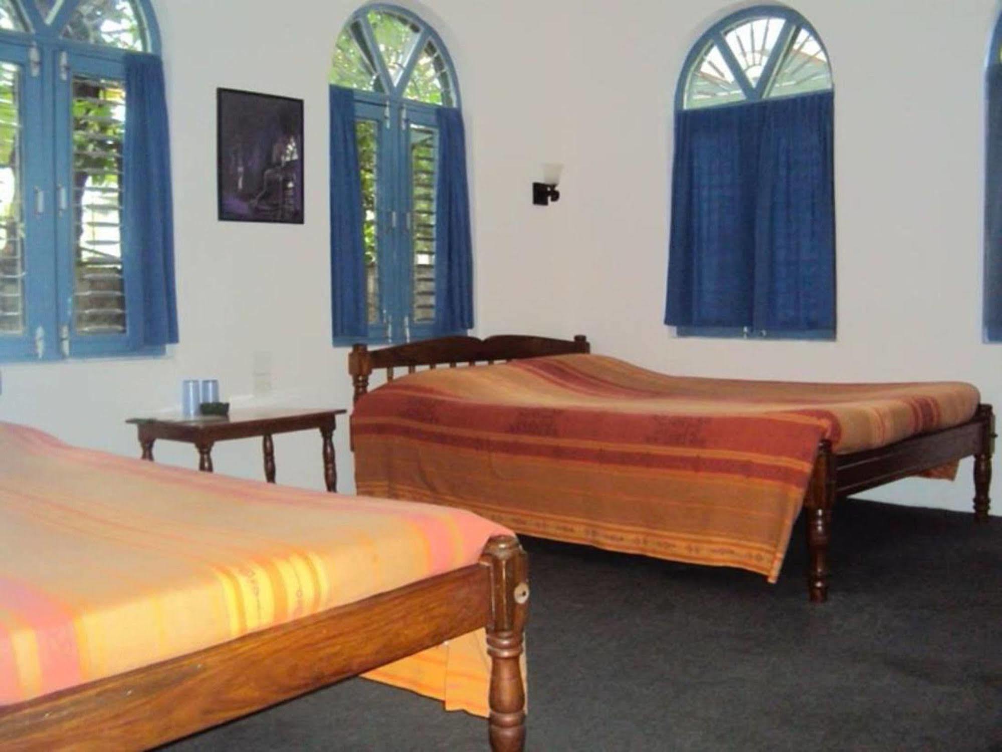 Sacred Valley Inn Pokhara Ngoại thất bức ảnh