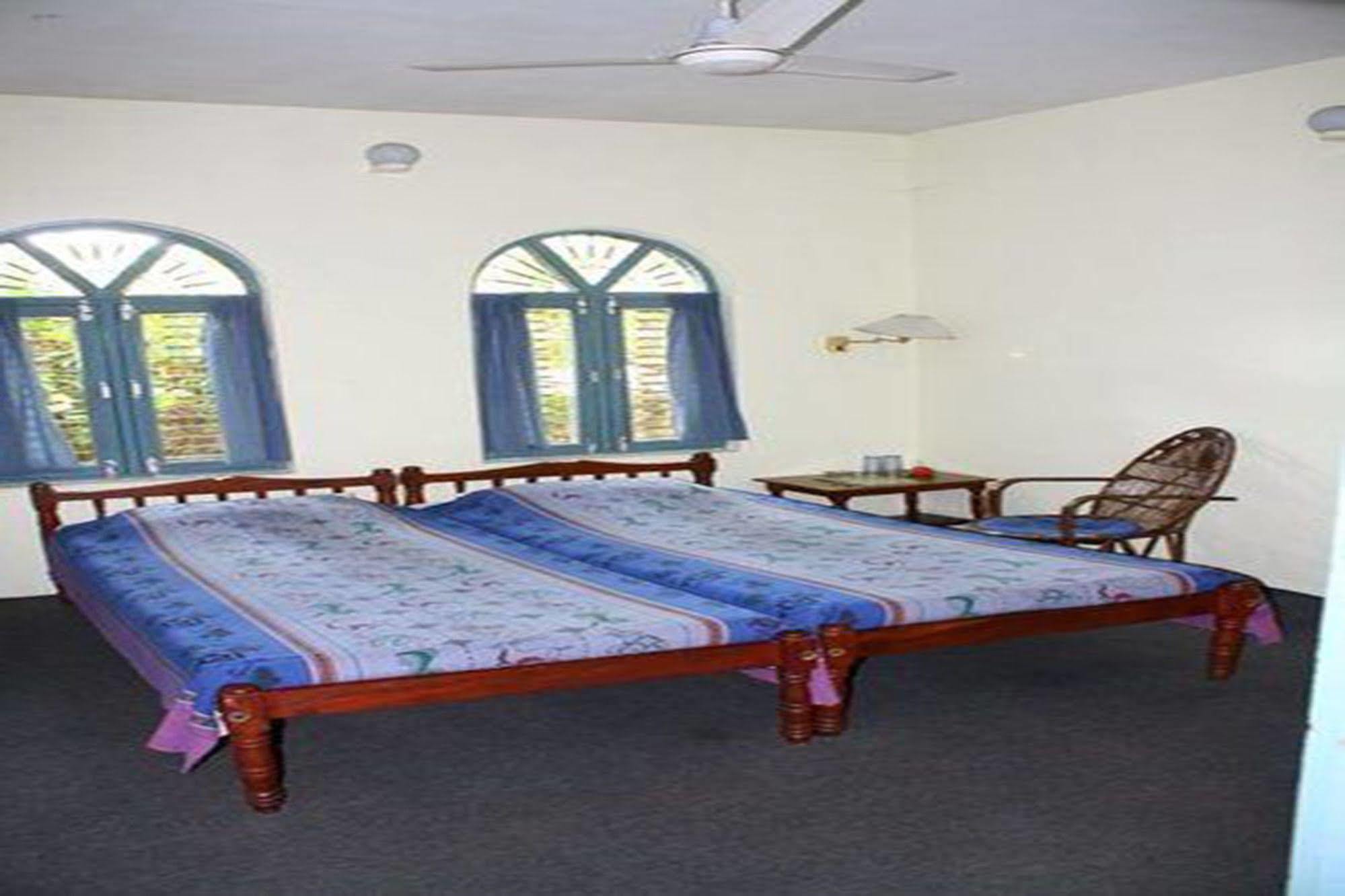 Sacred Valley Inn Pokhara Ngoại thất bức ảnh