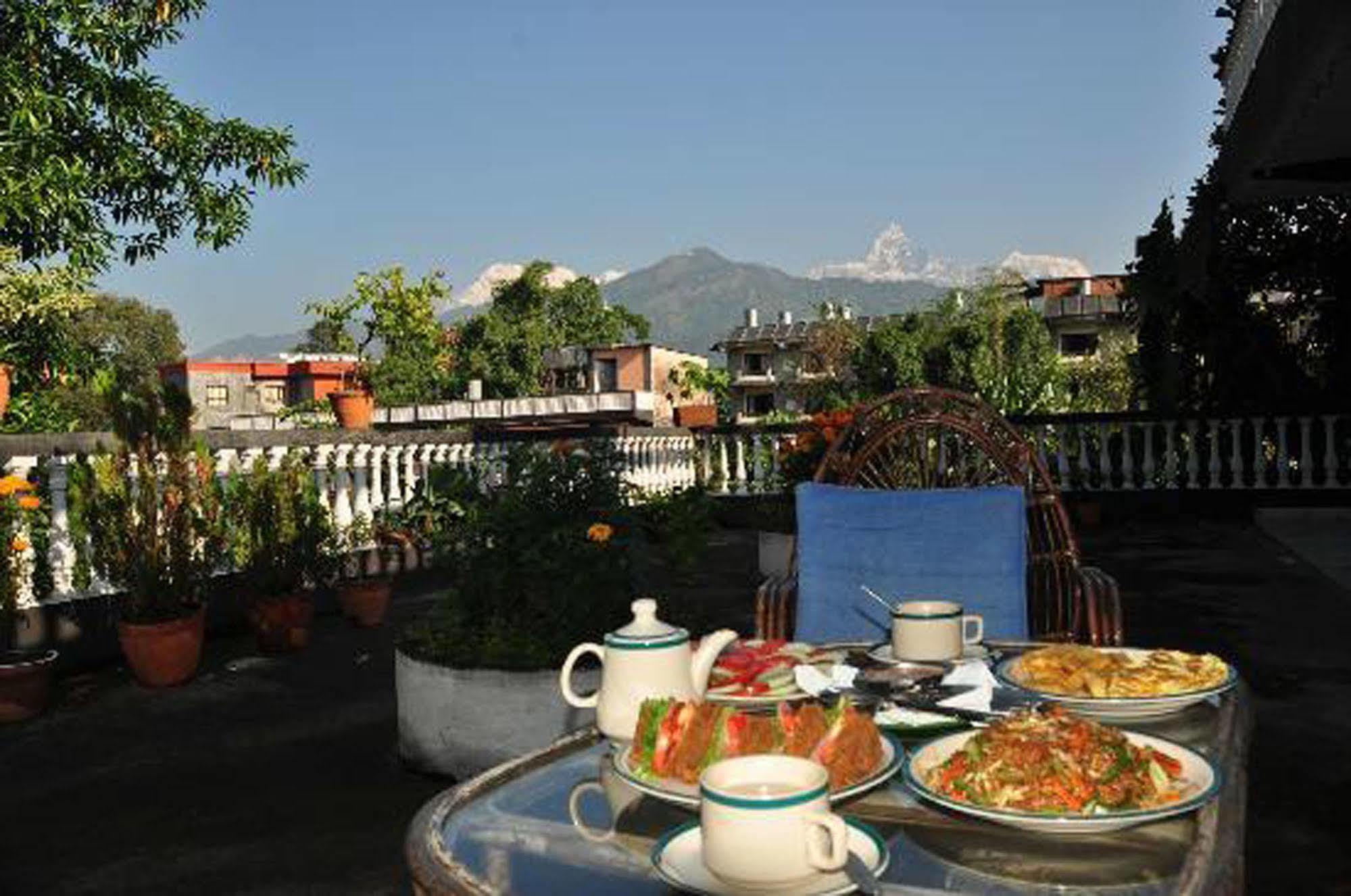 Sacred Valley Inn Pokhara Ngoại thất bức ảnh